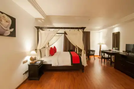 La Rose Suites - 128