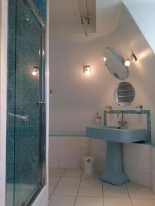 Le Castel Guesthouse - 60