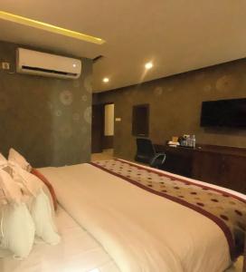 Yatri Suites and Spa - 70