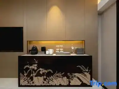 Hilton - 118