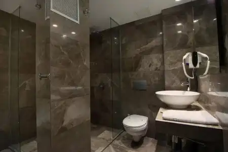 GK Regency Suites - 9