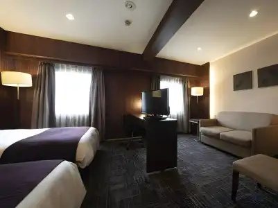 Binario Umeda - 32