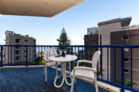 Surf Regency Apartments - 45