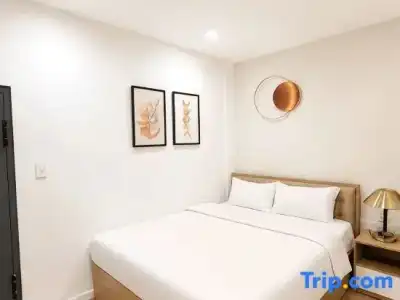 Phuong Mai - 32