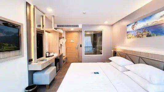 Clarian Beach Patong - 48