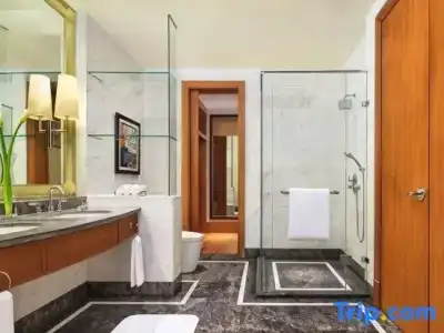 The Ritz-Carlton Jakarta, Mega Kuningan - 62