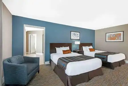 Wingate by Wyndham Niagara Falls - 24