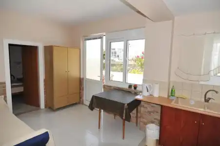 Irene Studios - 64