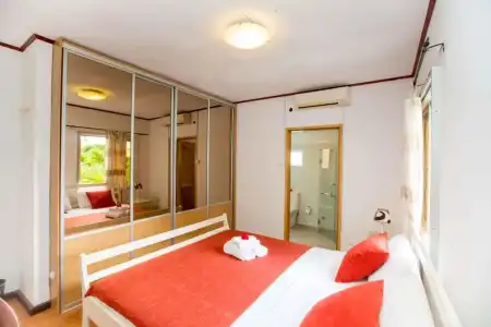 The Orchard Holiday Home - 20