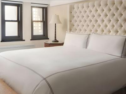 The Manhattan Club - 16