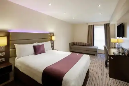 Premier Inn London Putney Bridge - 5