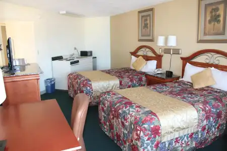 Grand Prix Motel on the Beach - 3