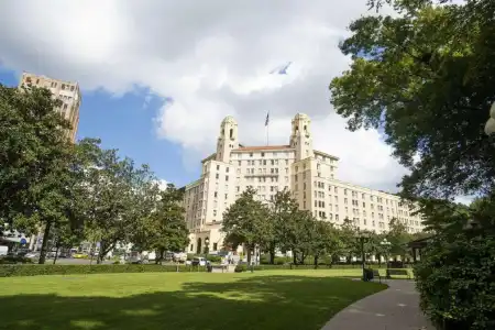 Arlington Resort & Spa - 11