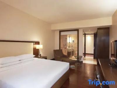 Courtyard by Marriott Mumbai International Airport - 112