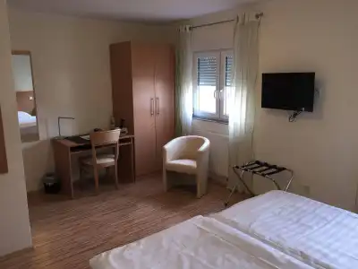 Pension im Wirtshaus Himberg - 1