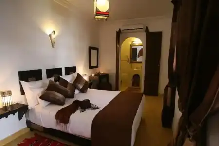 Riad Shaloma - 27