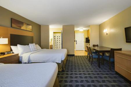 TownePlace Suites Kansas City - 5