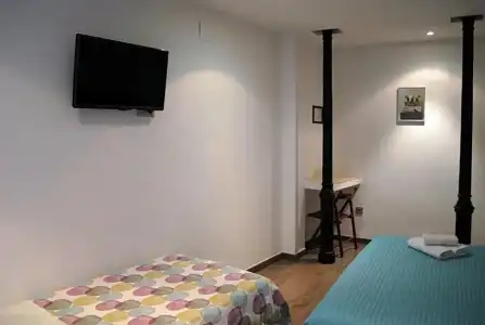 Hostal Abril - 43