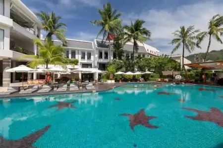 Sawaddi Patong Resort & Spa by Tolani - 15