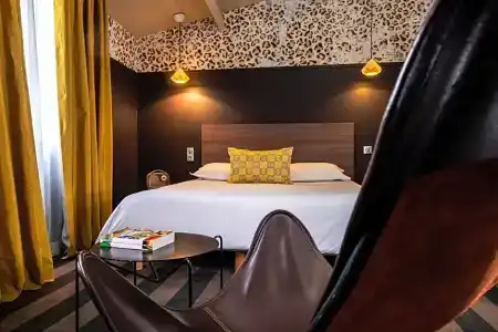 L'Hôtel - Face au Château - Boutique Hôtel et Séminaires - 84