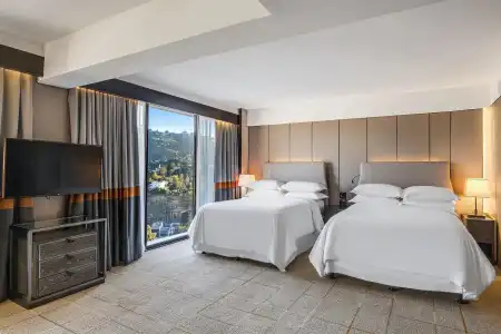 Sheraton Universal - 48