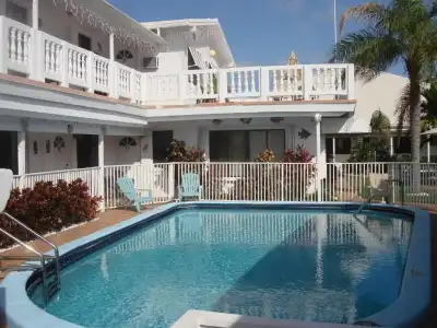 Luxury Home Villa D' Amore Southern Florida Paradise Sleeps 10 5 Bedroom Villa by RedAwning - 11