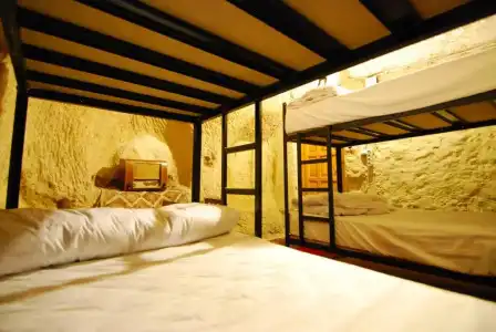 Kamelya Cave Hostel - 20