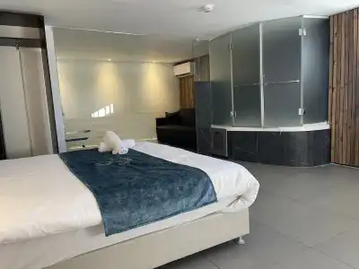 Lago Suites - 2