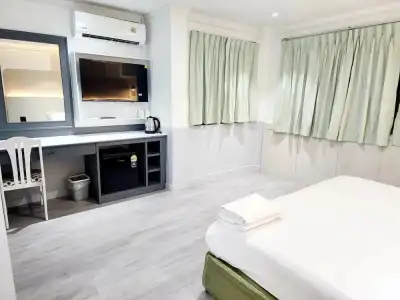 SEATEL Phuket Patong Beach - 43