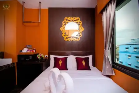 Violet Tower at Khaosan Palace - 33