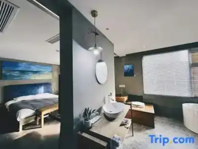 Unique Space Design Art - 107