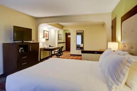 Comfort Inn & Suites Saint Louis Lafayette Square - 53