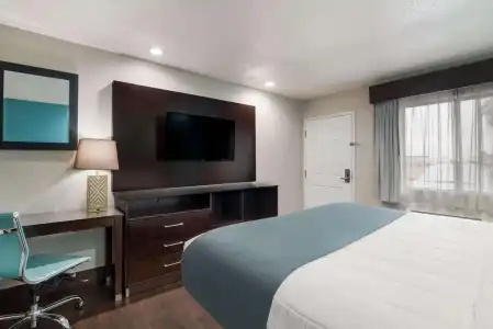 SureStay by Best Western Laredo - 22