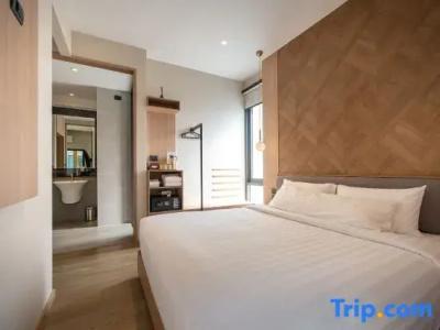 Shan Villas Sukhumvit - 412