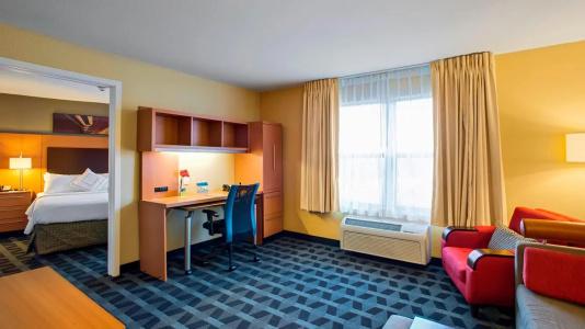 TownePlace Suites Kansas City - 21
