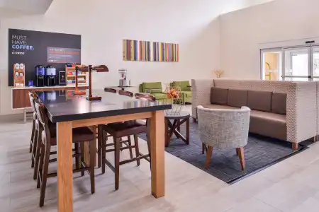 Holiday Inn Express Tampa N I-75 - University Area by IHG - 35