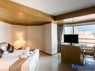 City Beach Resort - 81