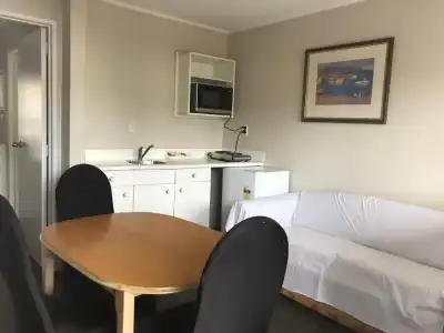 Motel 80 - 12