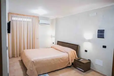 Vittoria Guest House - Salerno - 5