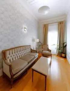 Castellano & Suites - 90