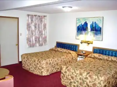 Shamrock Motel Hot Springs - 1