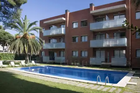 SG Costa BCN Apartments - 12