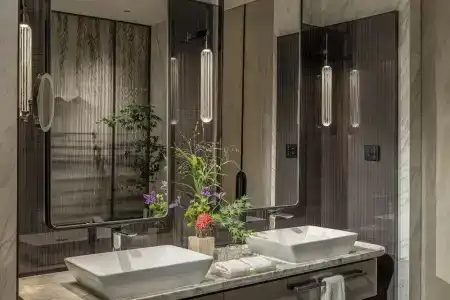 Four Seasons At Centre - 96