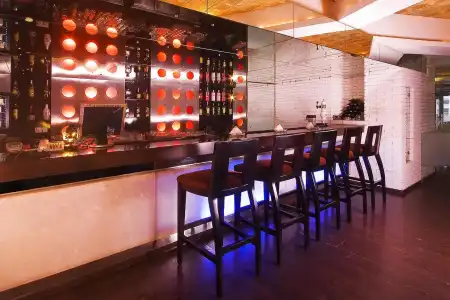 Peninsula Grand - 14