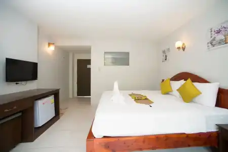 Srichada Khaolak - 91