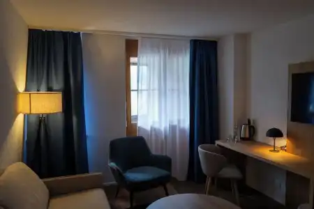 Viktoria Eden - 30