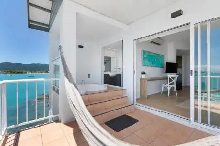 Coral Sea Resort - 89