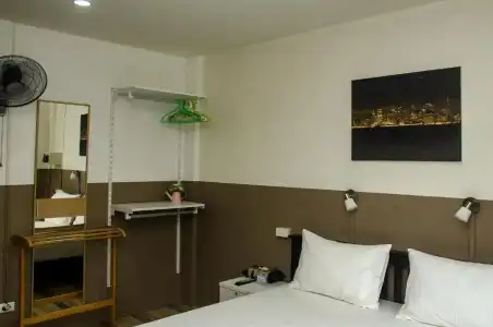 Allstar Guesthouse - 34