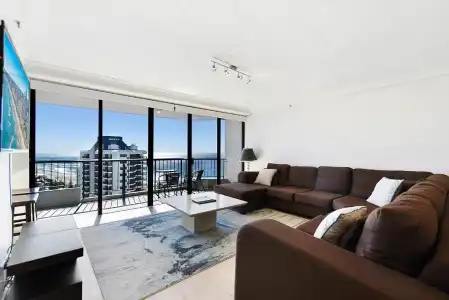 Surfers Century Oceanside Apartments - 103