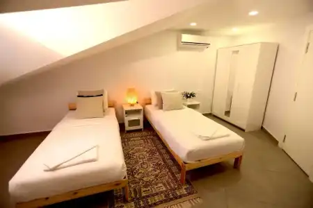 Truemars & Suites - 24